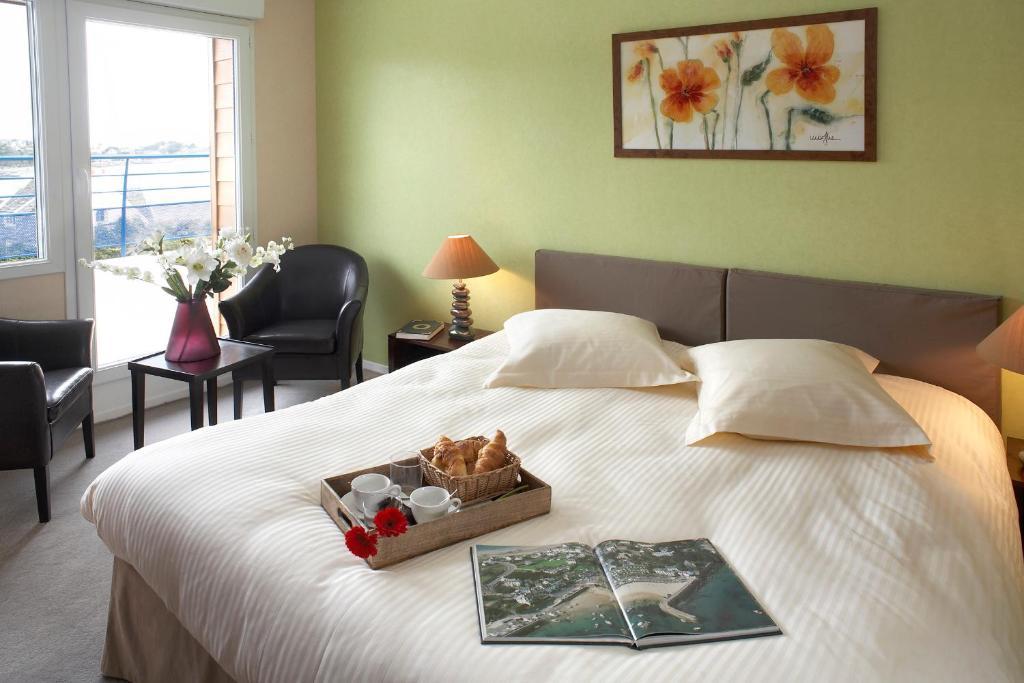 L'Escale Evel Er Ger Bed & Breakfast Locquirec Room photo